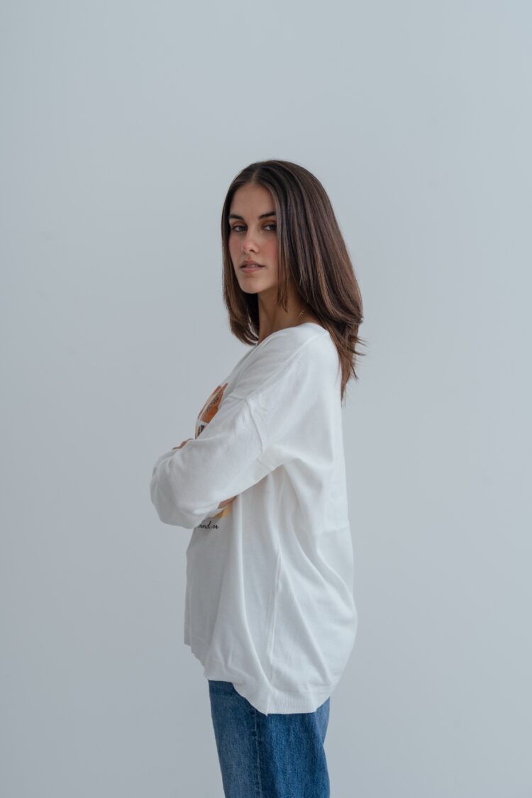 SWEATER LOVE IS AROUND YOU - Imagen 2