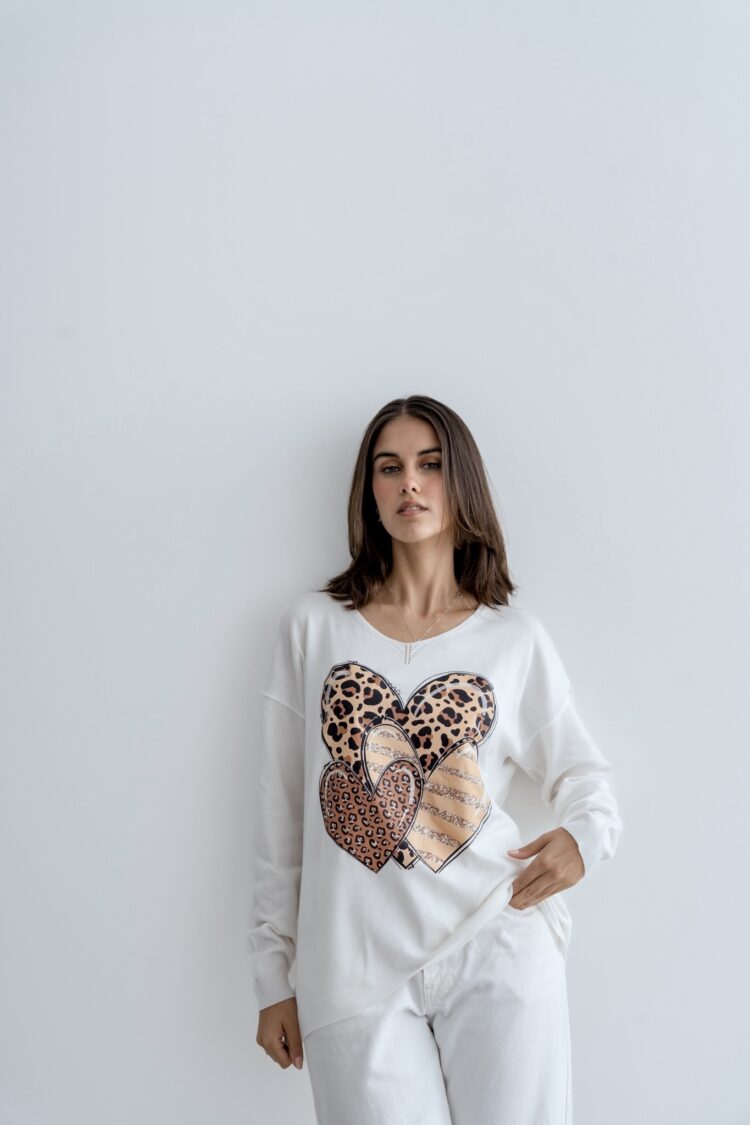 SWEATER TRIPLE HEART - Imagen 4