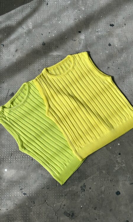 TOP CALADO VEST